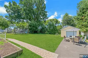 20 Florence Pl, Elmwood Park, NJ 07407 - Photo 25