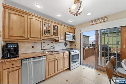 425 Victor Street, Saddle Brook Township, NJ 07663 - Photo 25