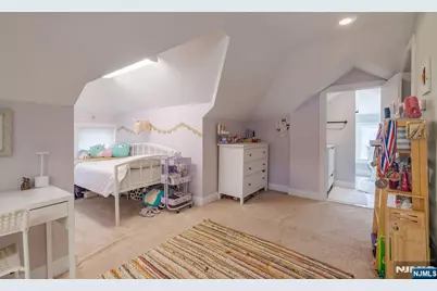 138 Summit Avenue, New Milford, NJ 07646 - Photo 21