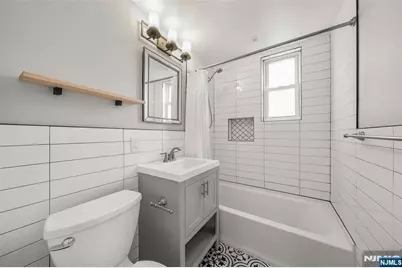 51 New Jersey Avenue, Bergenfield, NJ 07621 - Photo 11
