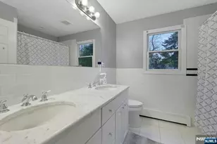 81 Chestnut St, Allendale, NJ 07401 - Photo 33