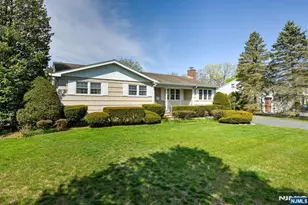 35 Payson Rd, Pequannock Township, NJ 07440 - Photo 3