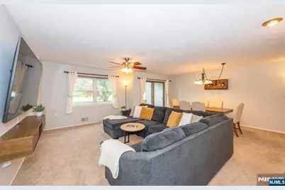 1092 Robin Road, Hillsborough Township, NJ 08844 - Photo 5