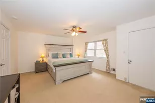 1092 Robin Rd, Hillsborough Township, NJ 08844 - Photo 23