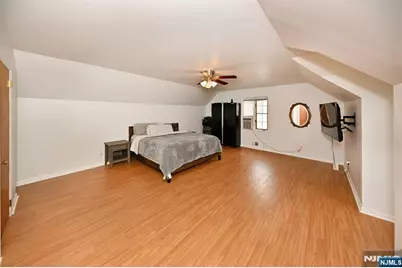 115 Center Street, Pompton Lakes, NJ 07442 - Photo 13