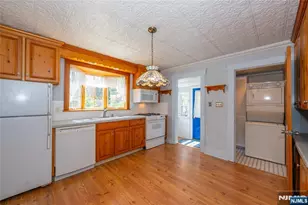 41 Center St, Midland Park, NJ 07432 - Photo 11