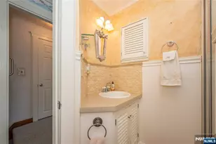 41 Center St, Midland Park, NJ 07432 - Photo 31