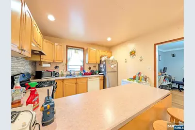 203 Lake Street, Newark, NJ 07104 - Photo 9