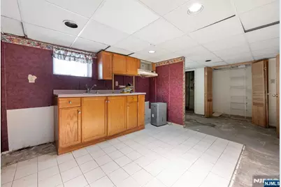 20 Catherine Avenue, Saddle Brook Township, NJ 07663 - Photo 23