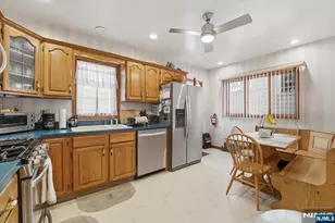 13 Butler Pl, Kearny, NJ 07032 - Photo 17