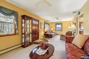 30 Lincoln Pl, Waldwick, NJ 07463 - Photo 19
