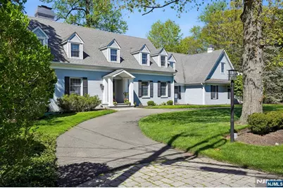 372 Lakeview Drive, Wyckoff Township, NJ 07481 - Photo 1