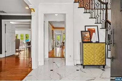 372 Lakeview Drive, Wyckoff Township, NJ 07481 - Photo 5