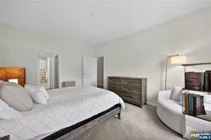 919 Burgundy Way, Wayne, NJ 07470 - Photo 9