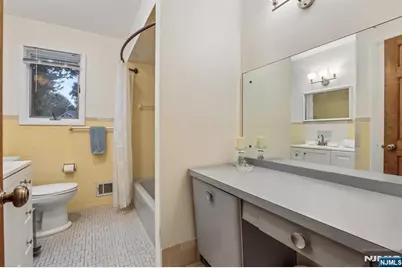419 Hopper Avenue, Ridgewood, NJ 07450 - Photo 13