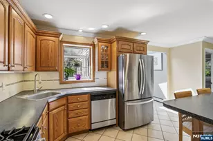 37-10 Fair Lawn Ave, Fair Lawn, NJ 07410 - Photo 15