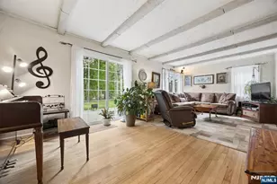 394 Burlington Rd, Paramus, NJ 07652 - Photo 11