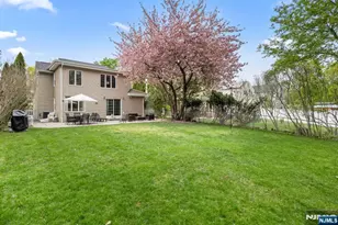 394 Burlington Rd, Paramus, NJ 07652 - Photo 27