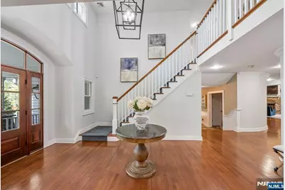 8 Mill Glen Court, Upper Saddle River, NJ 07458 - Photo 5