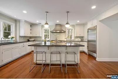 8 Mill Glen Court, Upper Saddle River, NJ 07458 - Photo 15