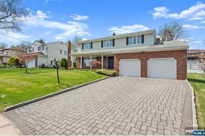 72 Pilgrim Drive, Clifton, NJ 07013 - Photo 1