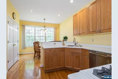 17 Pacio Court 2017 #2017, Roseland, NJ 07068 - Photo 15