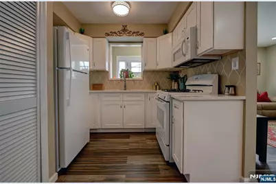 123 Columbine Circle, Toms River, NJ 08755 - Photo 5