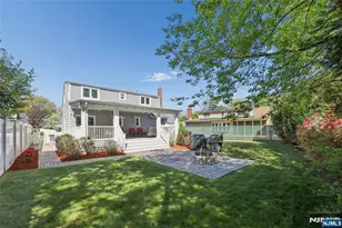 1005 Carnation Dr, New Milford, NJ 07646 - Photo 7