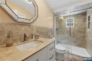 1005 Carnation Dr, New Milford, NJ 07646 - Photo 31