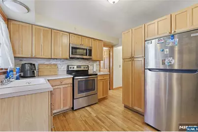 933 McCandless Place, Linden, NJ 07036 - Photo 7