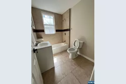 132 Mapes Avenue, Newark, NJ 07112 - Photo 25