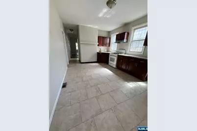 132 Mapes Avenue, Newark, NJ 07112 - Photo 15