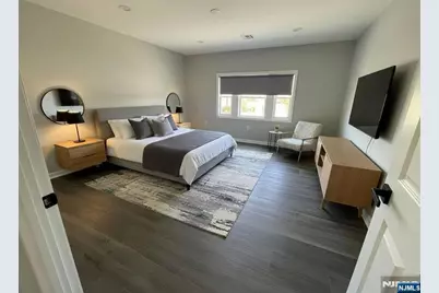 132 Mapes Avenue, Newark, NJ 07112 - Photo 5