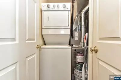 1069 Cambridge Court, Mahwah, NJ 07430 - Photo 17