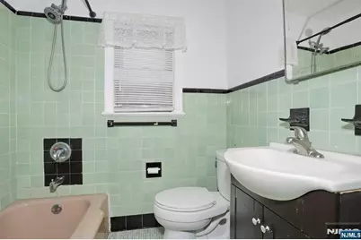 163 Monroe Avenue, River Edge, NJ 07661 - Photo 17