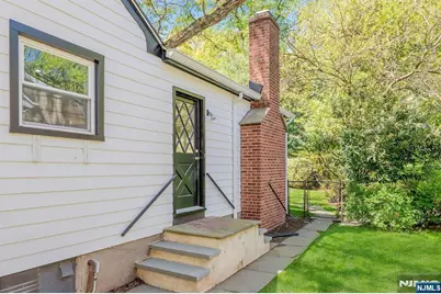 46 Chestnut Hill Place, Glen Ridge, NJ 07028 - Photo 29