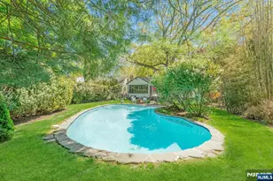 46 Chestnut Hill Pl, Glen Ridge, NJ 07028 - Photo 33
