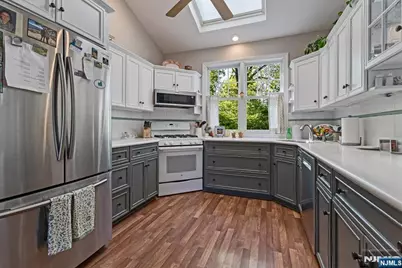 60 Oak Avenue, Tenafly, NJ 07670 - Photo 9