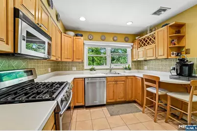 44 Brookwood Drive, Mahwah, NJ 07430 - Photo 13