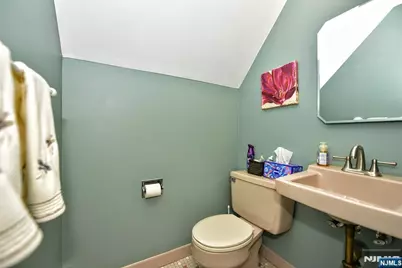60 Highland Road, Bloomingdale, NJ 07403 - Photo 23