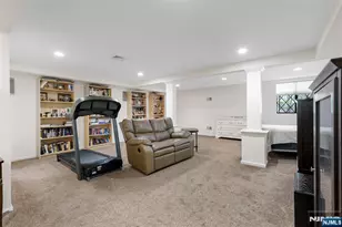 44 Holiday Ct, River Vale Township, NJ 07675 - Photo 27
