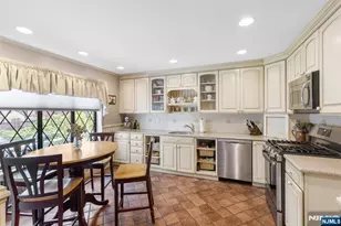 44 Holiday Ct, River Vale Township, NJ 07675 - Photo 7