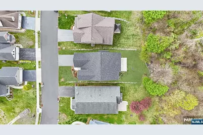 11 Bluffs Court, Hamburg, NJ 07419 - Photo 47