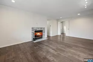 107 Mark Twain Way, Mahwah, NJ 07430 - Photo 5