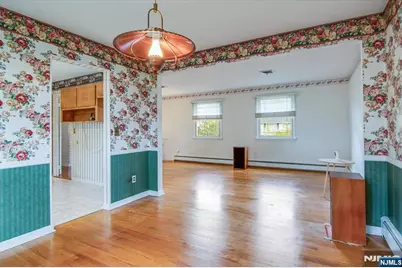 8 Wedgewood Drive, Wayne, NJ 07470 - Photo 5