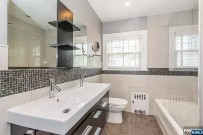 34 Oakwood Avenue, Montclair, NJ 07043 - Photo 17