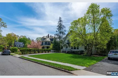 34 Oakwood Avenue, Montclair, NJ 07043 - Photo 47