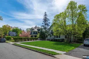 34 Oakwood Ave, Montclair, NJ 07043 - Photo 47
