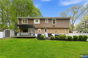 1067 Stasia St, Teaneck Township, NJ 07666 - Photo 33