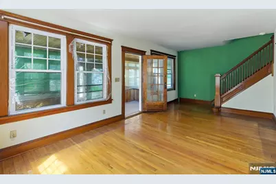 54 Rochelle Avenue, Rochelle Park Township, NJ 07662 - Photo 5
